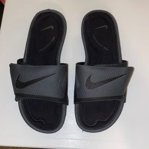 Nike slides